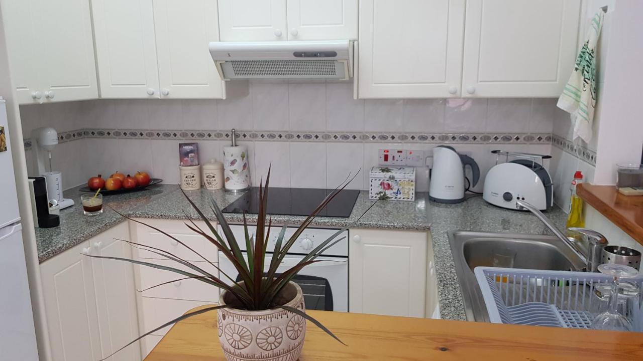 Paradise Gardens IV 2 Bd Amazing Apartment Paphos Eksteriør billede